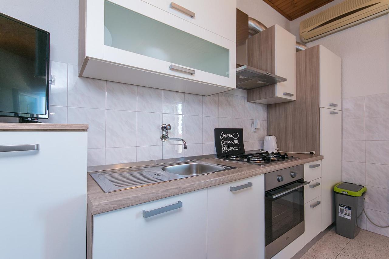 Apartments By The Sea Zivogosce - Blato, Makarska - 1057 Blato  外观 照片