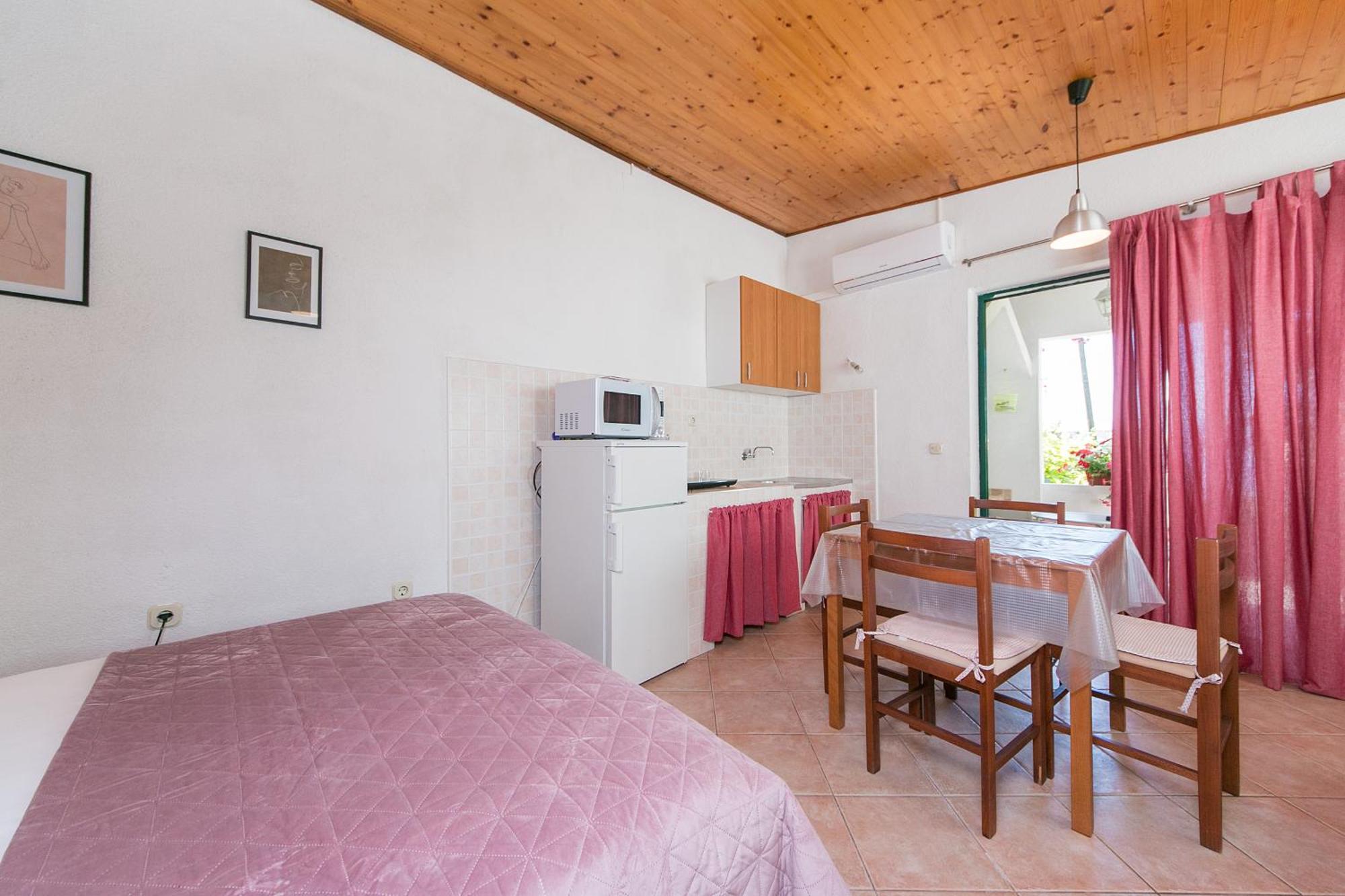 Apartments By The Sea Zivogosce - Blato, Makarska - 1057 Blato  客房 照片