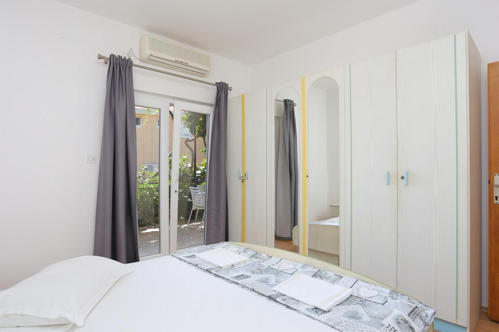 Apartments By The Sea Zivogosce - Blato, Makarska - 1057 Blato  客房 照片